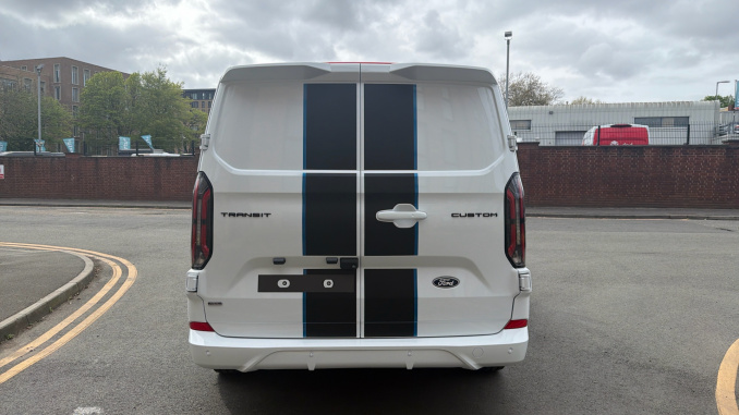 Ford Transit Custom 320 L1 Petrol Fwd 2.5 PHEV 232ps H1 Van Sport Auto - Image 11